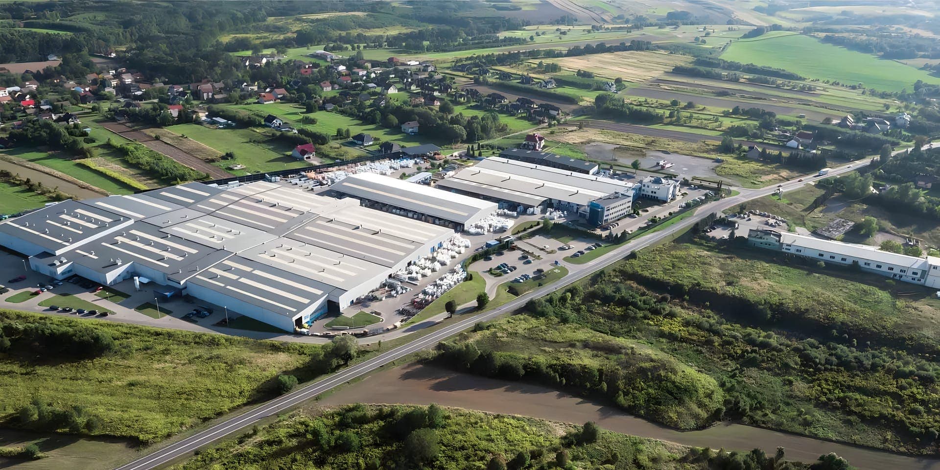 Oknoplast azienda vista aerea