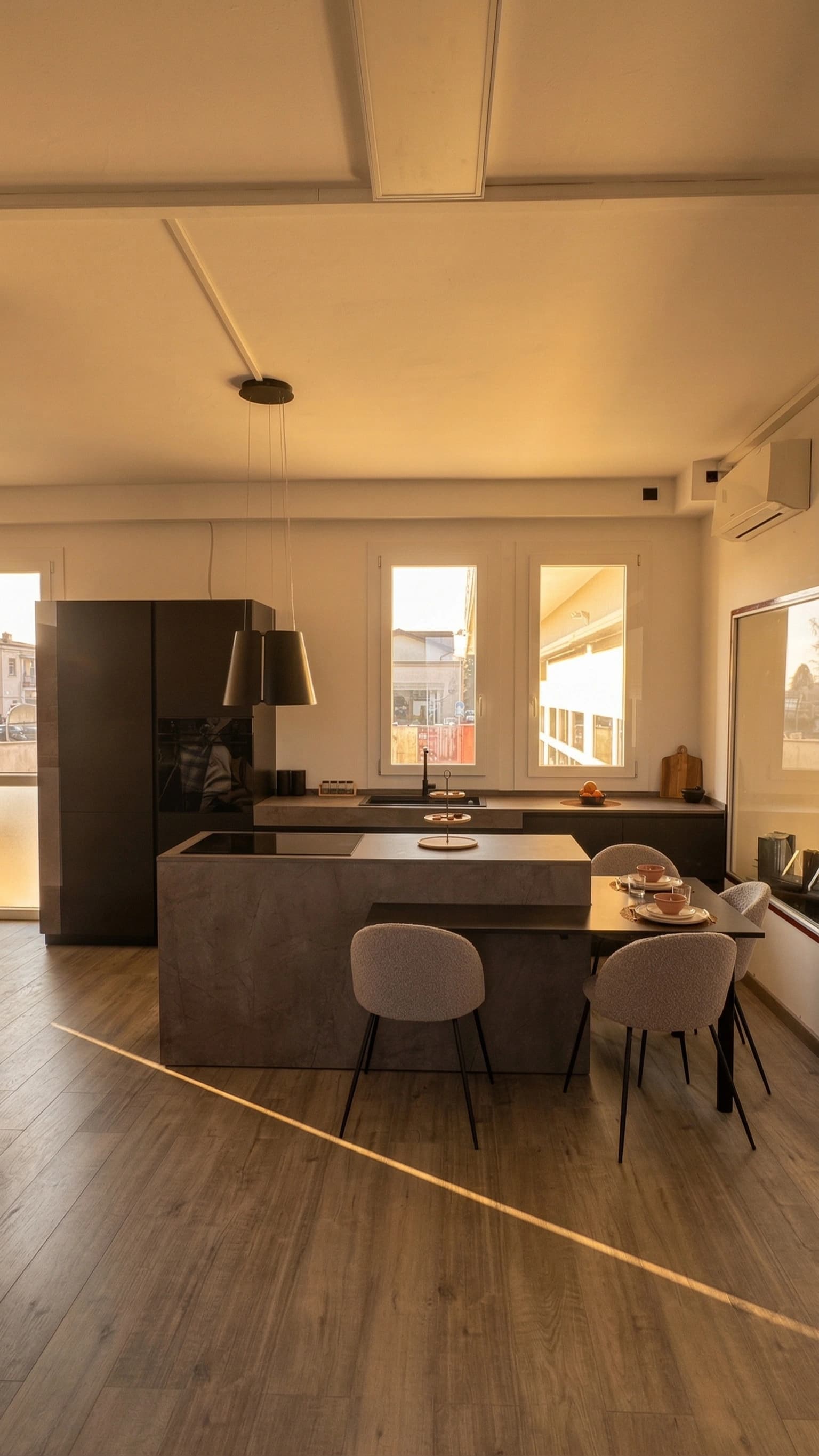 Cucina moderna nello showroom Mood Abitare